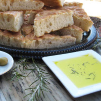 olive-oil-olives-focaccia