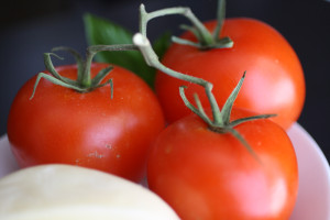 tomato-with-stem