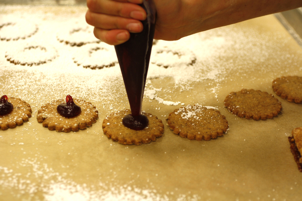 linzer cookies