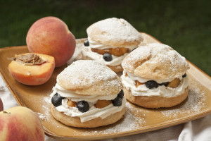 peach blueberry shortcakes