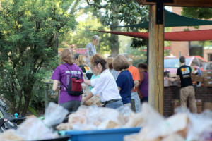 volunteers sorting food