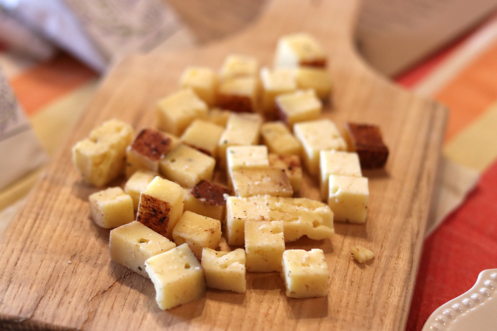 Piemonte Cheese's cubes