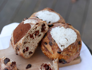bread with heart stencil